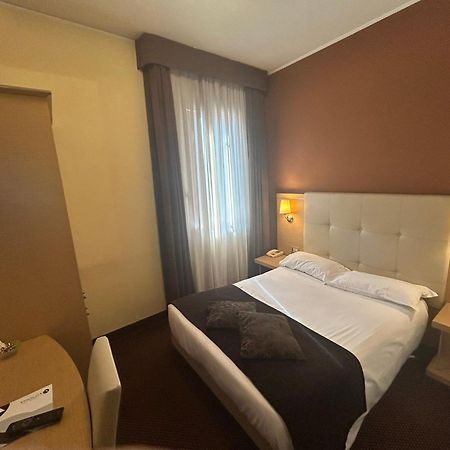 Hotel Vittoria Рубано Екстер'єр фото