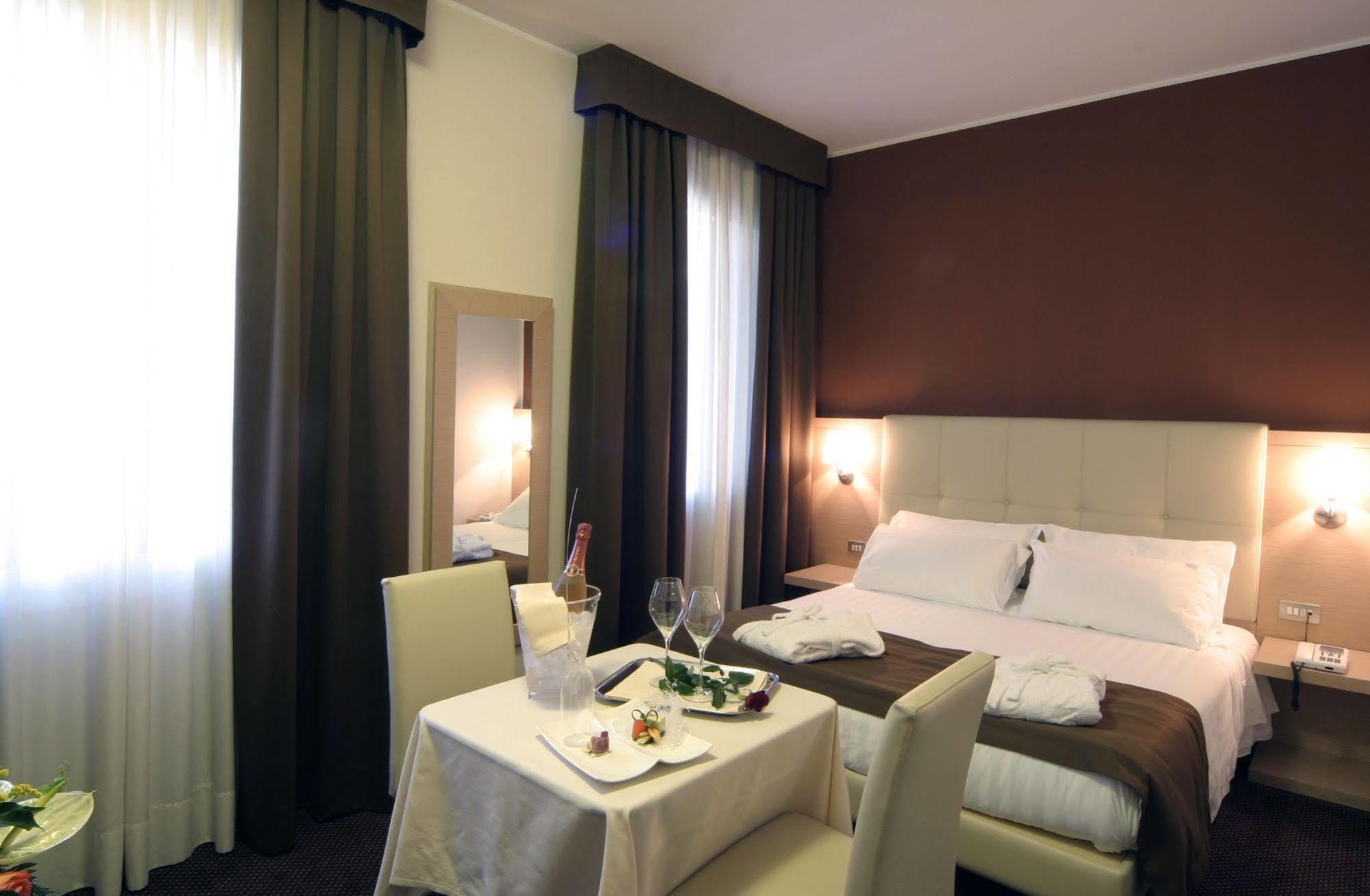 Hotel Vittoria Рубано Екстер'єр фото